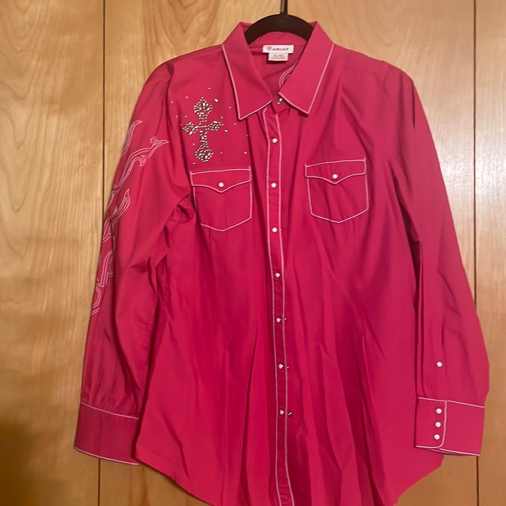 Ariat Women’s pink western shirt